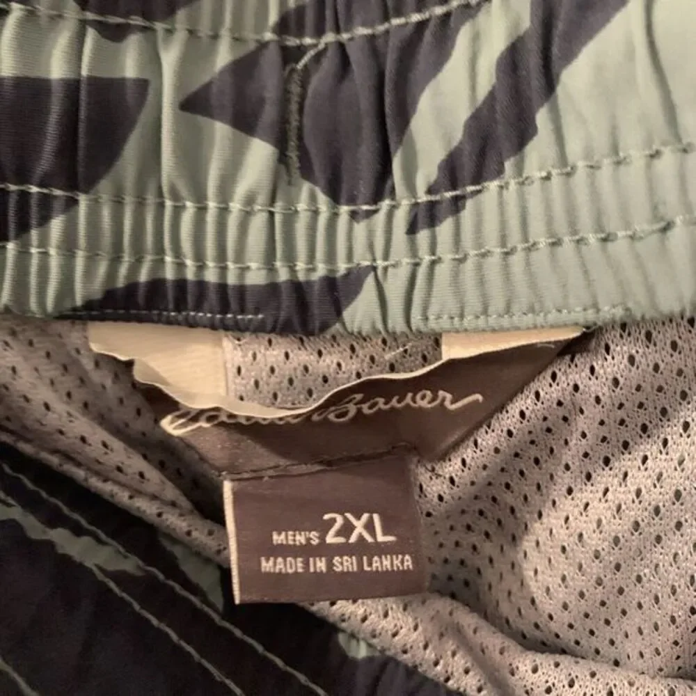 Eddie Bauer Men board Shorts Green Blue 2XL Swim Trunks Lined 100% Polyester 40